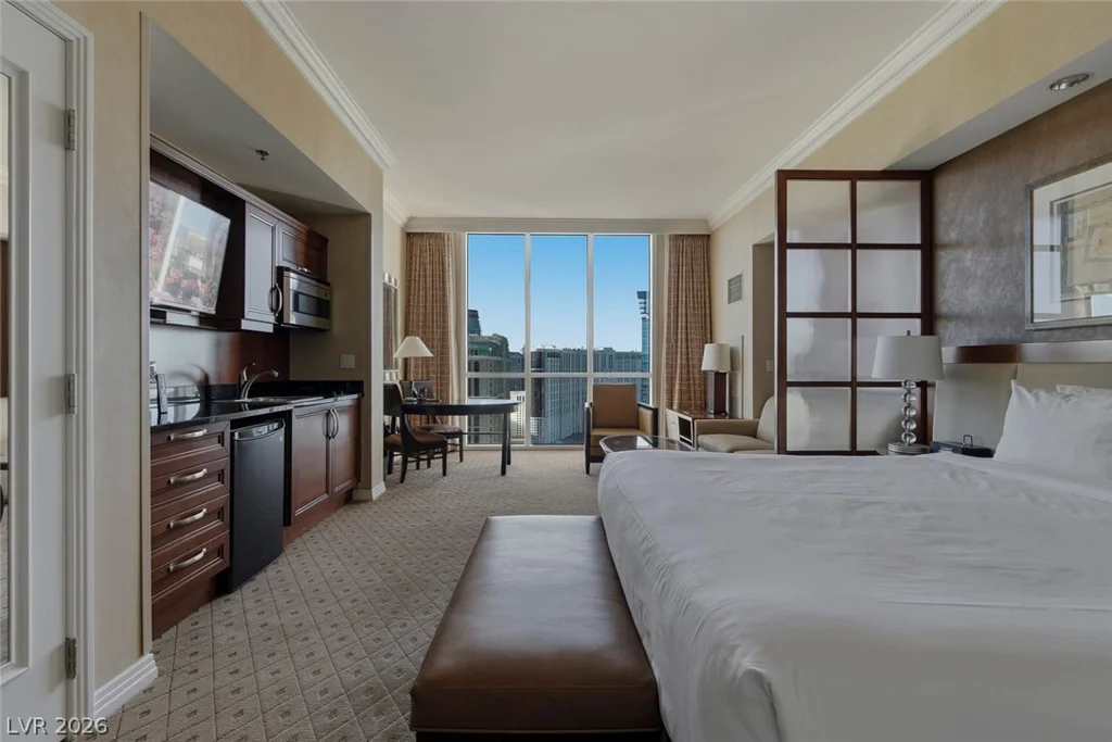 145 Harmon, Las Vegas, NV 89109