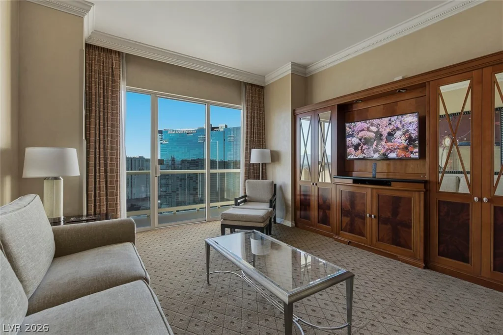145 Harmon, Las Vegas, NV 89109