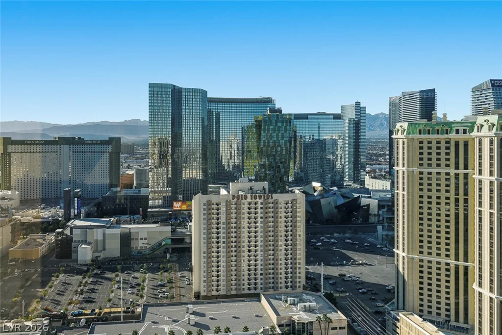 145 Harmon, Las Vegas, NV 89109