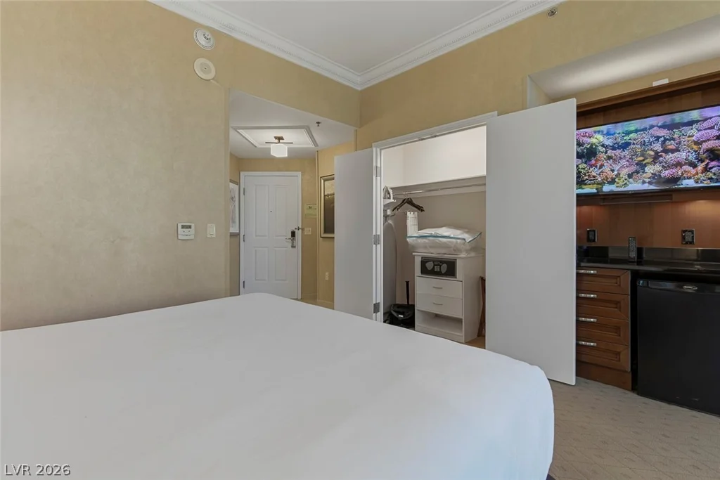 145 Harmon, Las Vegas, NV 89109