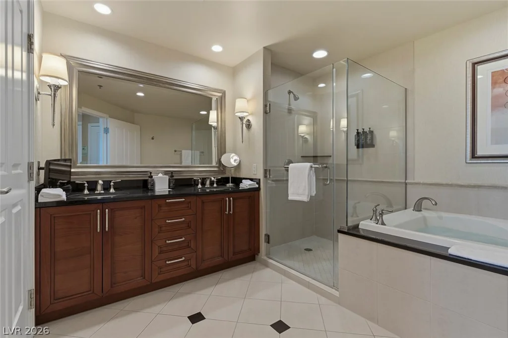 145 Harmon, Las Vegas, NV 89109