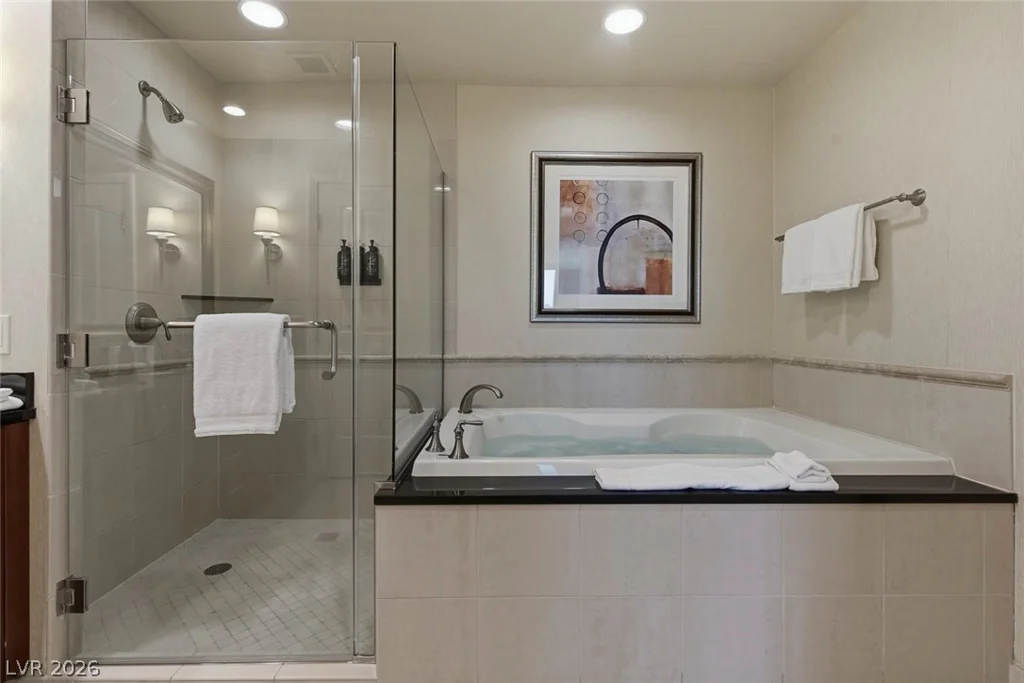 145 Harmon, Las Vegas, NV 89109