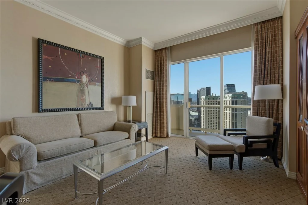 145 Harmon, Las Vegas, NV 89109