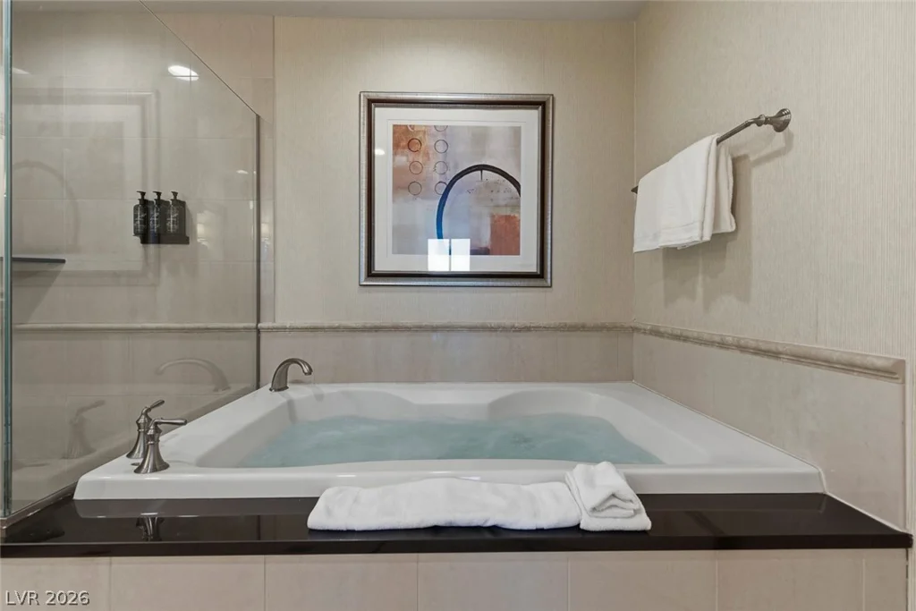 145 Harmon, Las Vegas, NV 89109