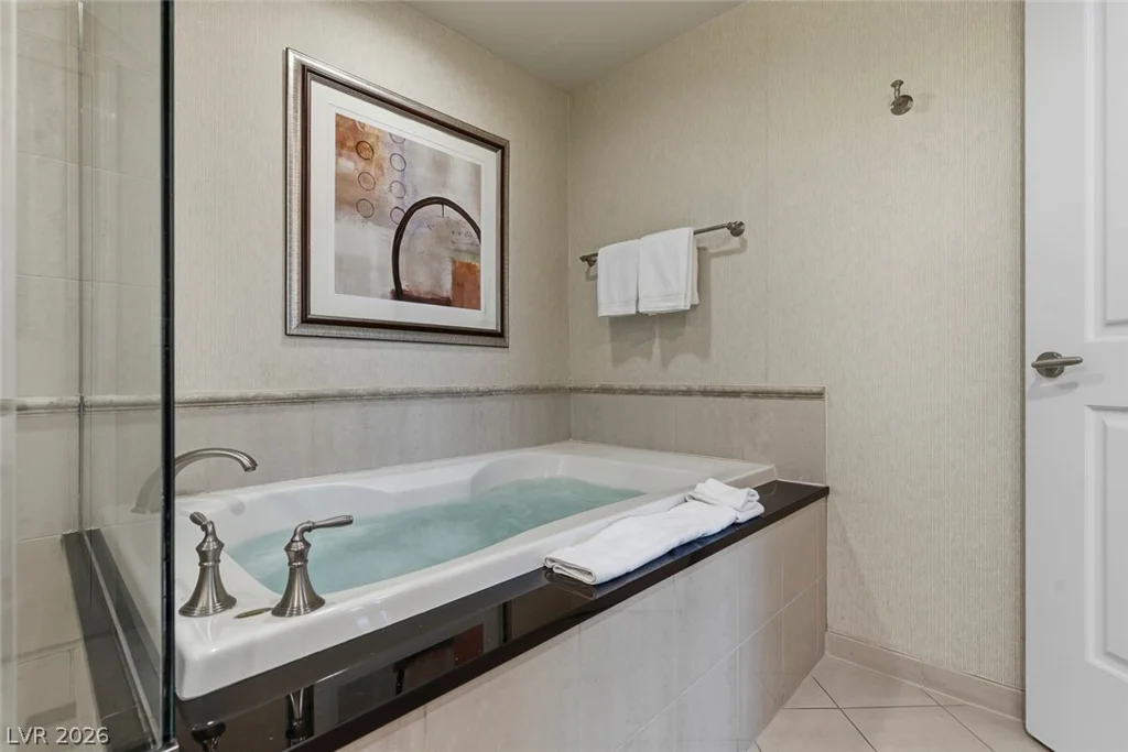 145 Harmon, Las Vegas, NV 89109