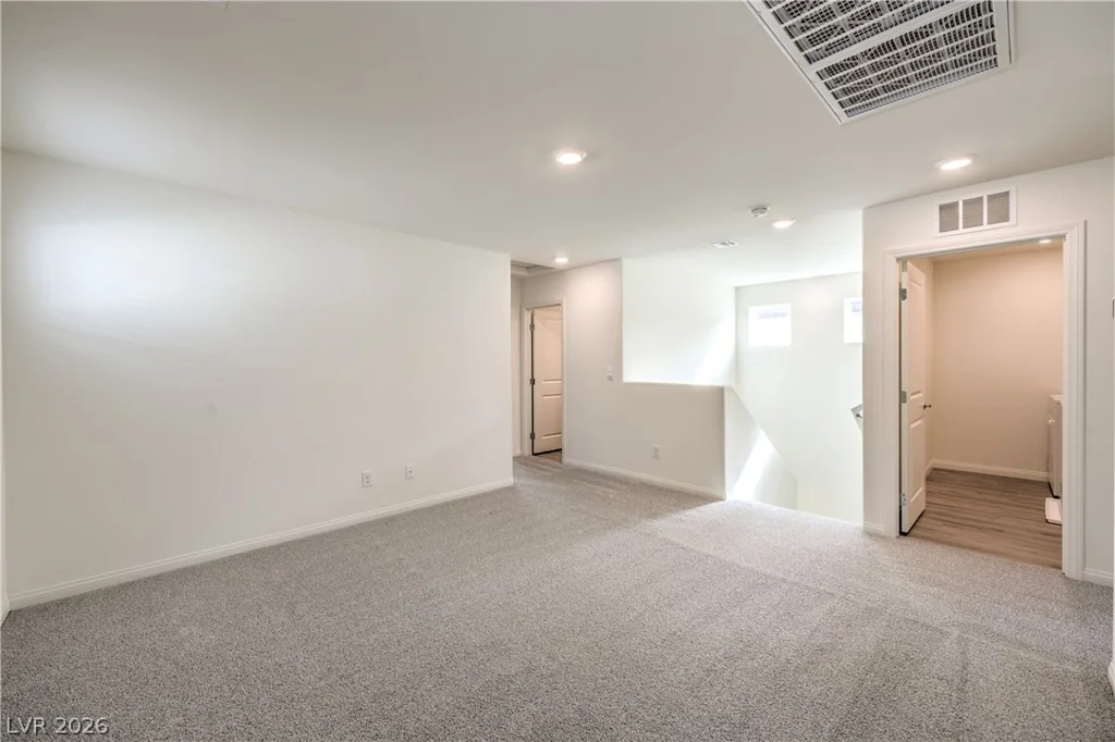 1098 Saffron Toucan, Henderson, NV 89011