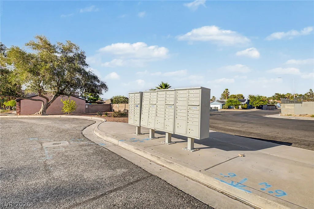 1702 Marathon, Las Vegas, NV 89108