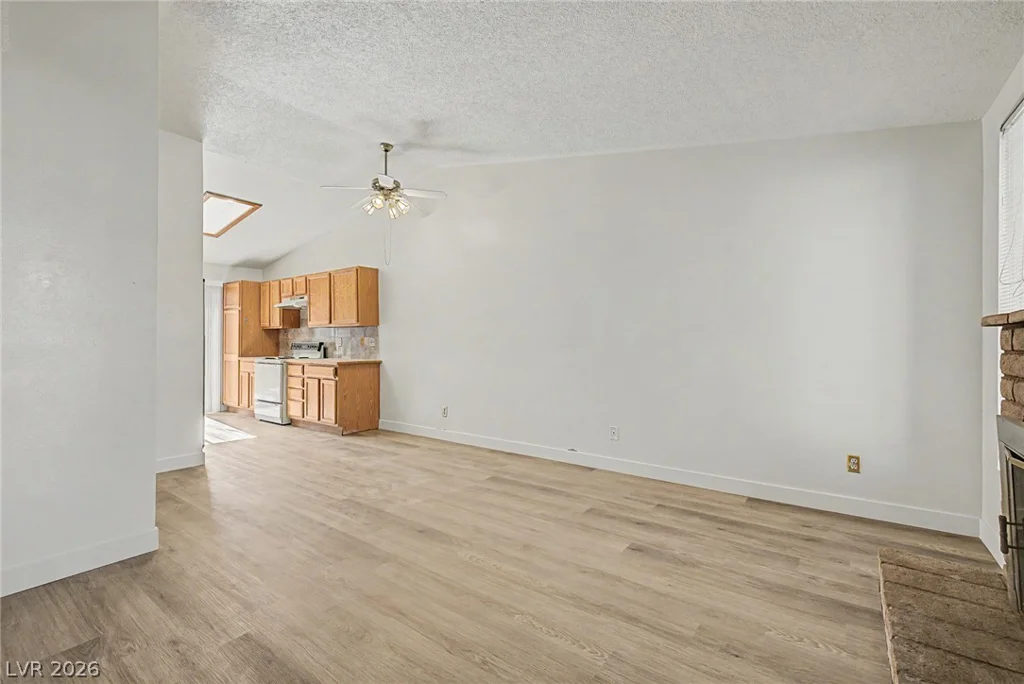 1702 Marathon, Las Vegas, NV 89108