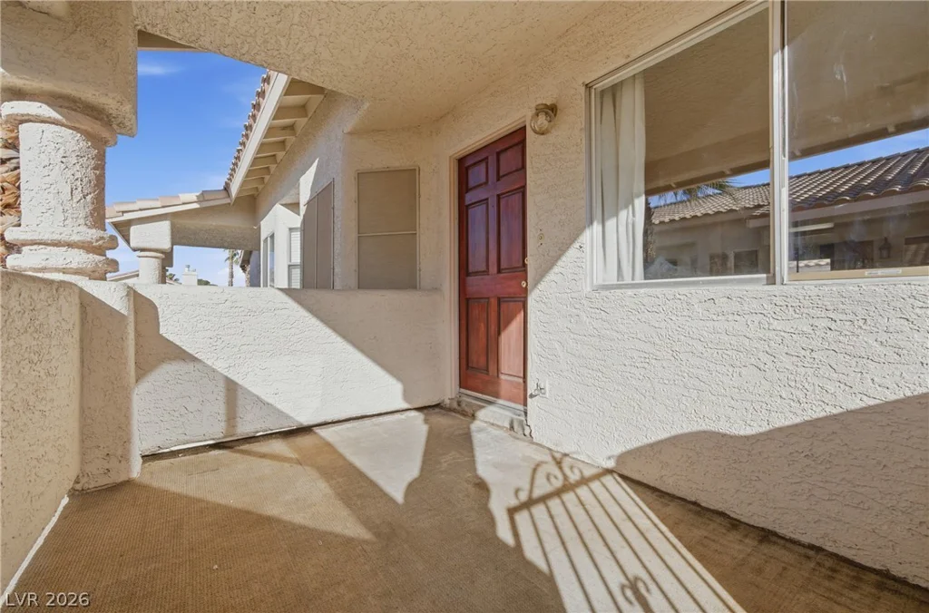 945 Falconhead, Las Vegas, NV 89128