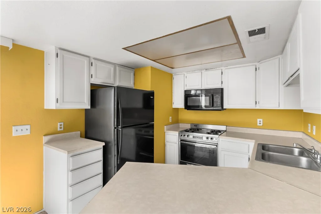 560 Sellers, Henderson, NV 89011