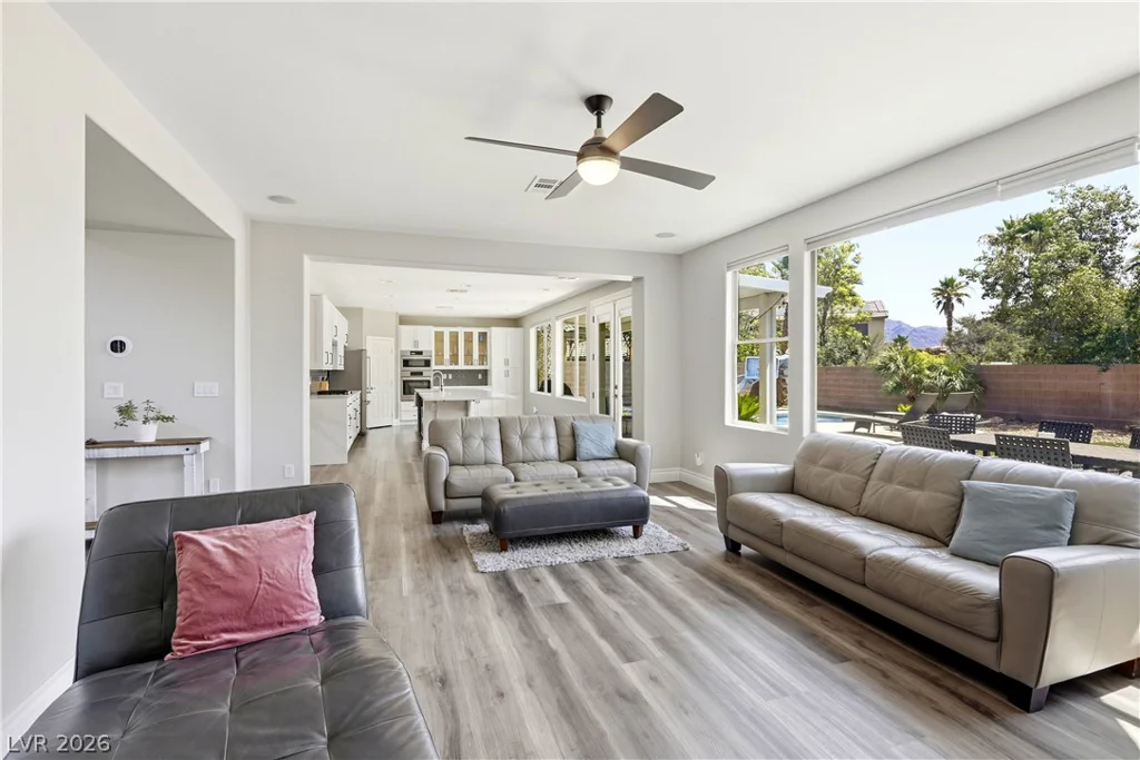 8834 Arroyo Azul, Las Vegas, NV 89131