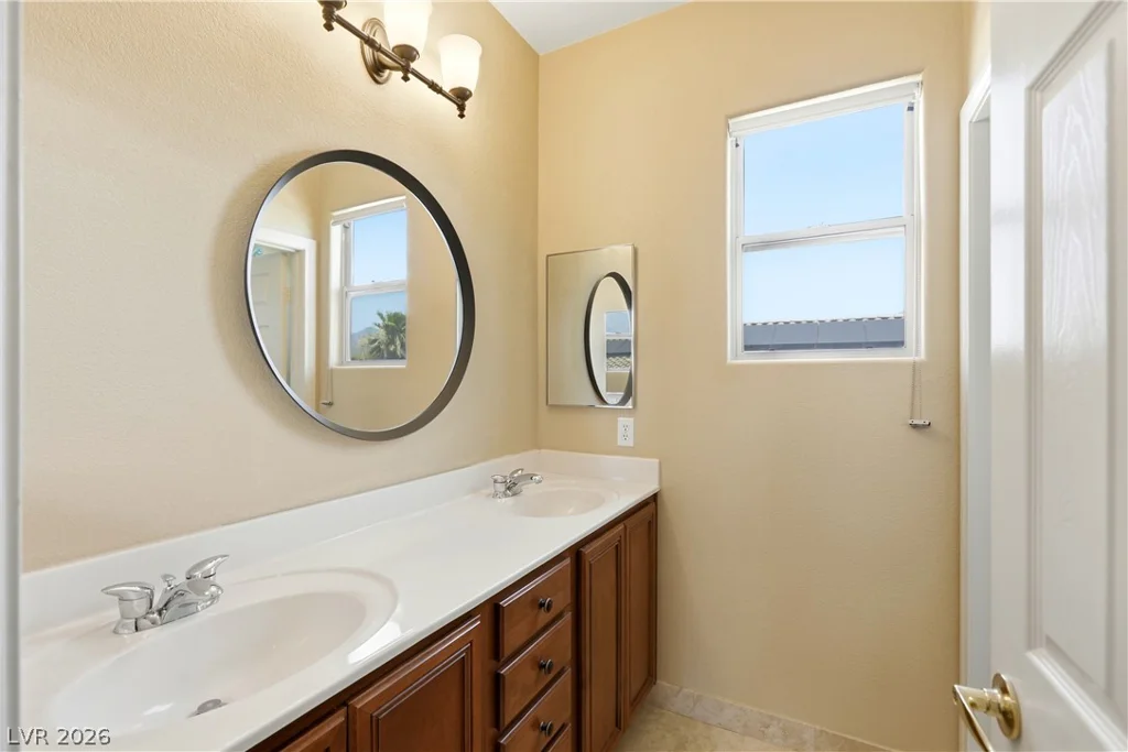 8834 Arroyo Azul, Las Vegas, NV 89131