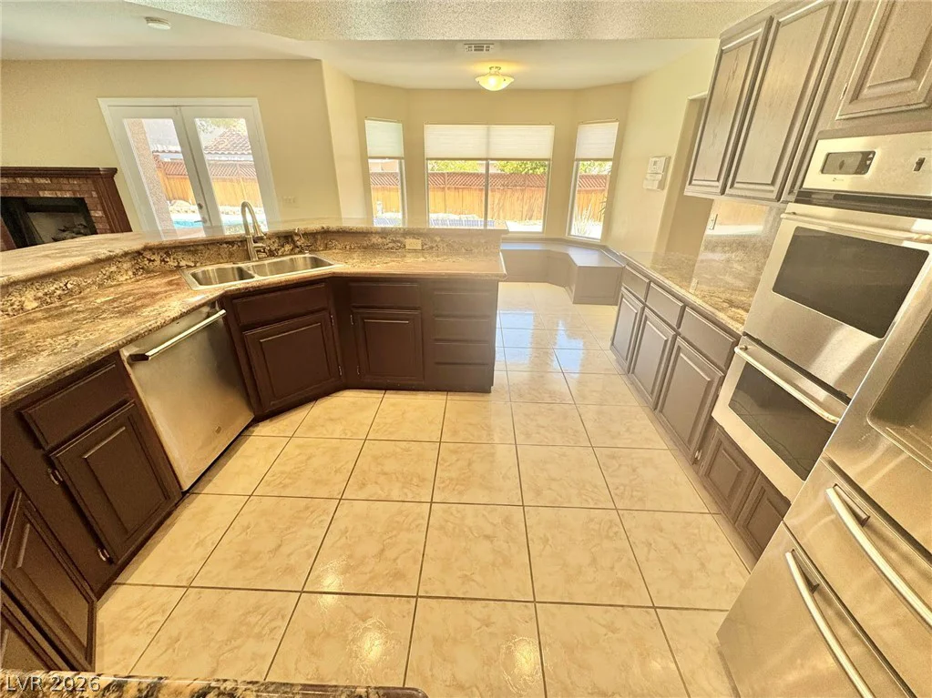 8240 Tivoli Cove, Las Vegas, NV 89128