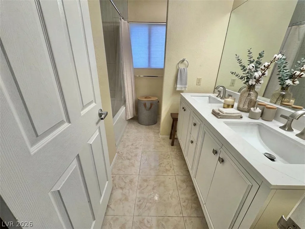 8240 Tivoli Cove, Las Vegas, NV 89128