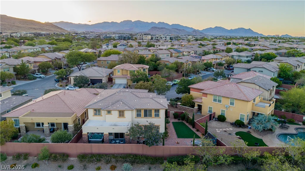 10507 Ardsley, Las Vegas, NV 89135