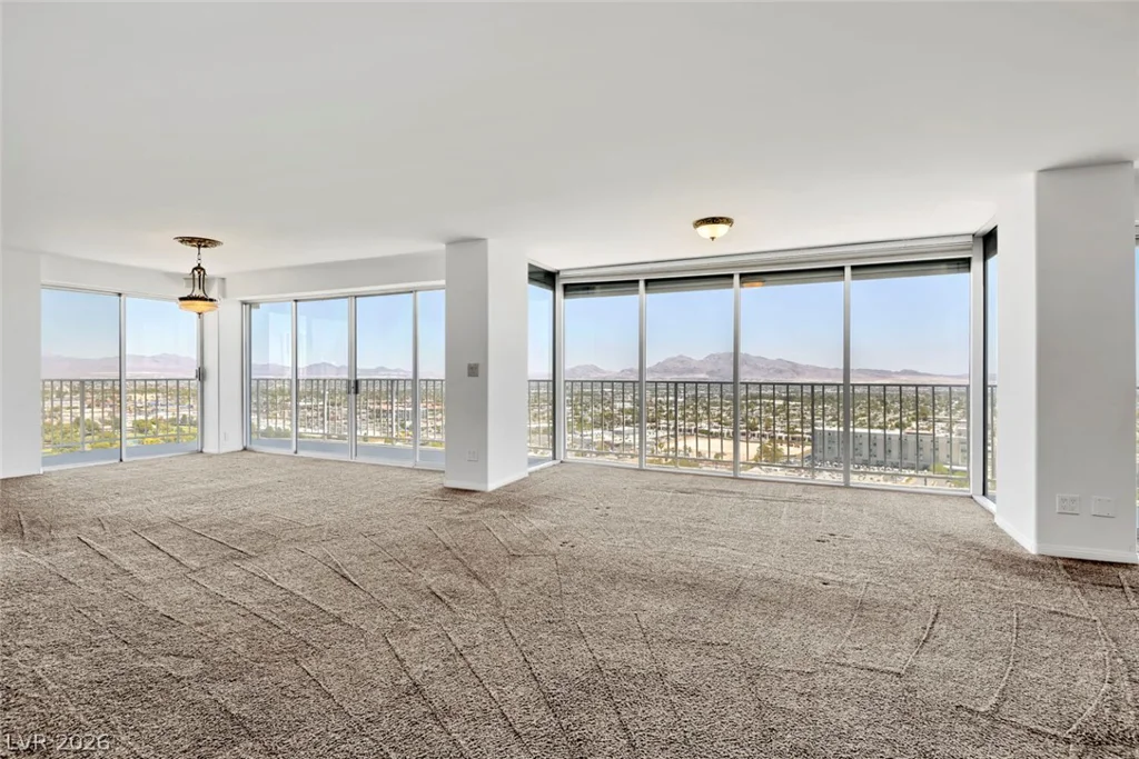 3111 Bel Air, Las Vegas, NV 89109