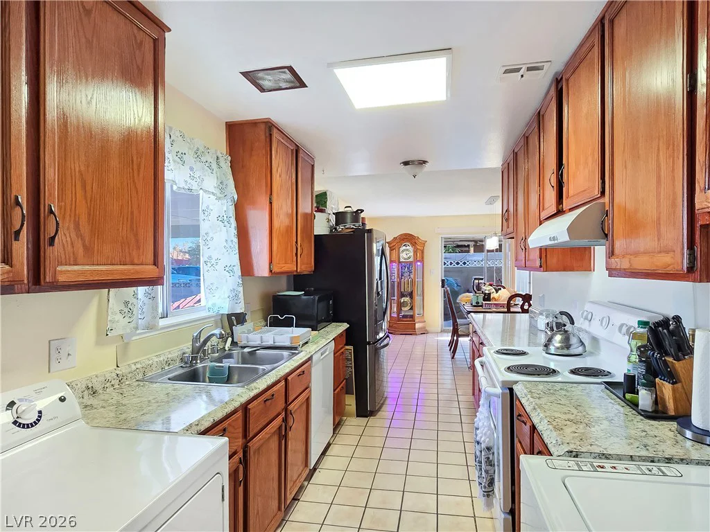 3169 Nottingham, Las Vegas, NV 89121