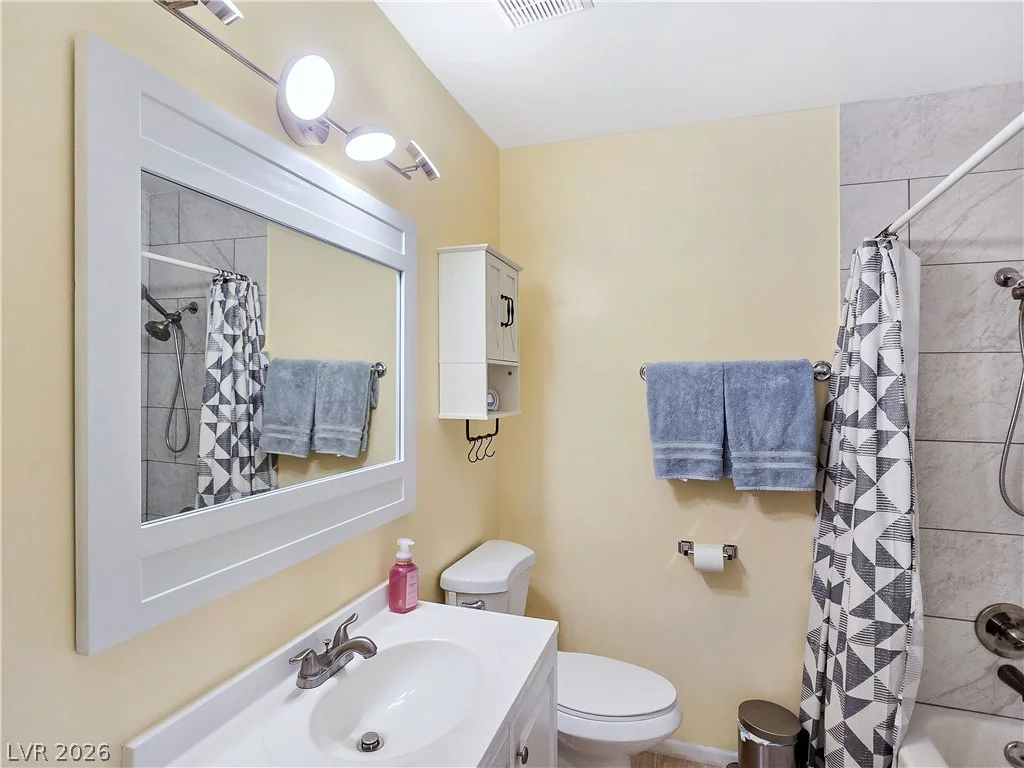 3169 Nottingham, Las Vegas, NV 89121