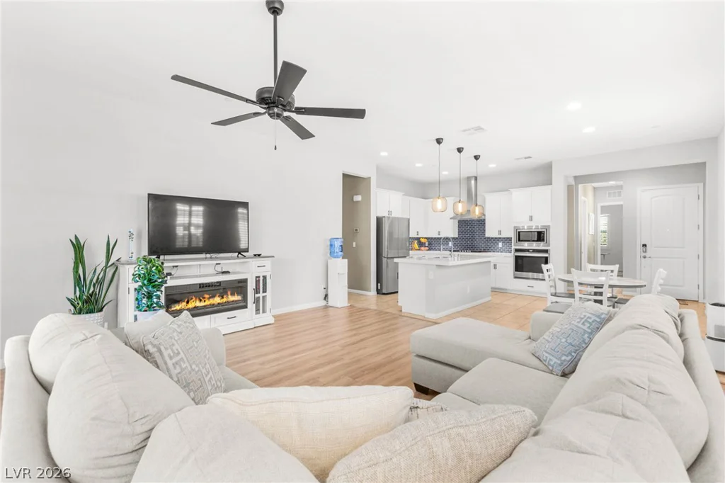 10149 Misty Step, Las Vegas, NV 89166