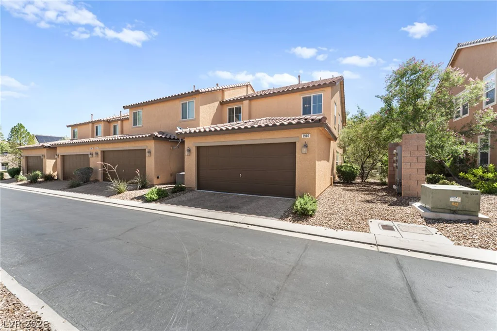 1907 Epte Poplars, Henderson, NV 89044