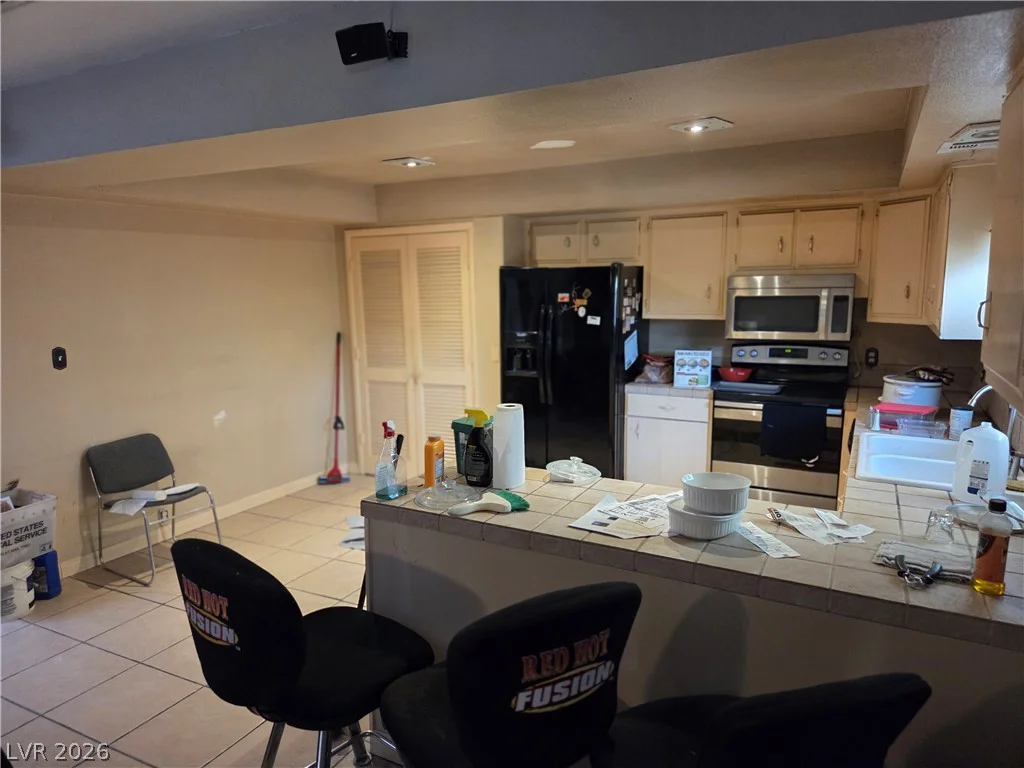4756 Yuma, Las Vegas, NV 89104