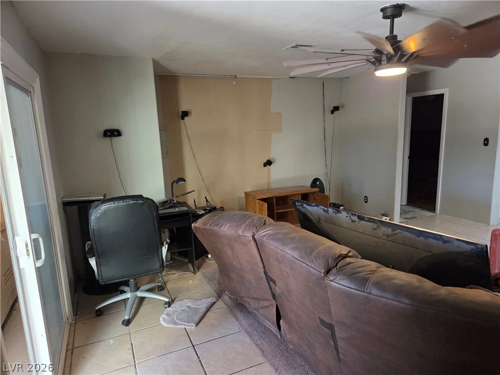 4756 Yuma, Las Vegas, NV 89104