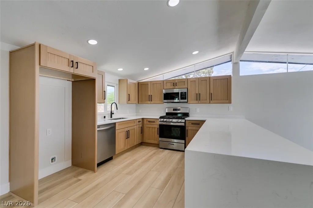 700 Mallard, Las Vegas, NV 89107