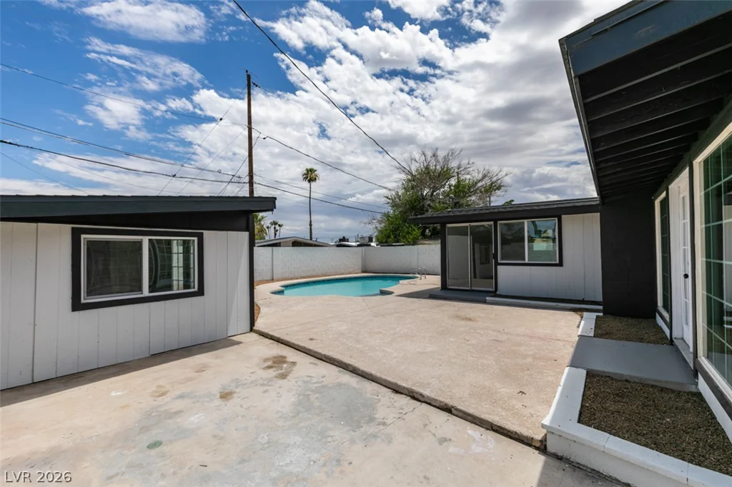 700 Mallard, Las Vegas, NV 89107