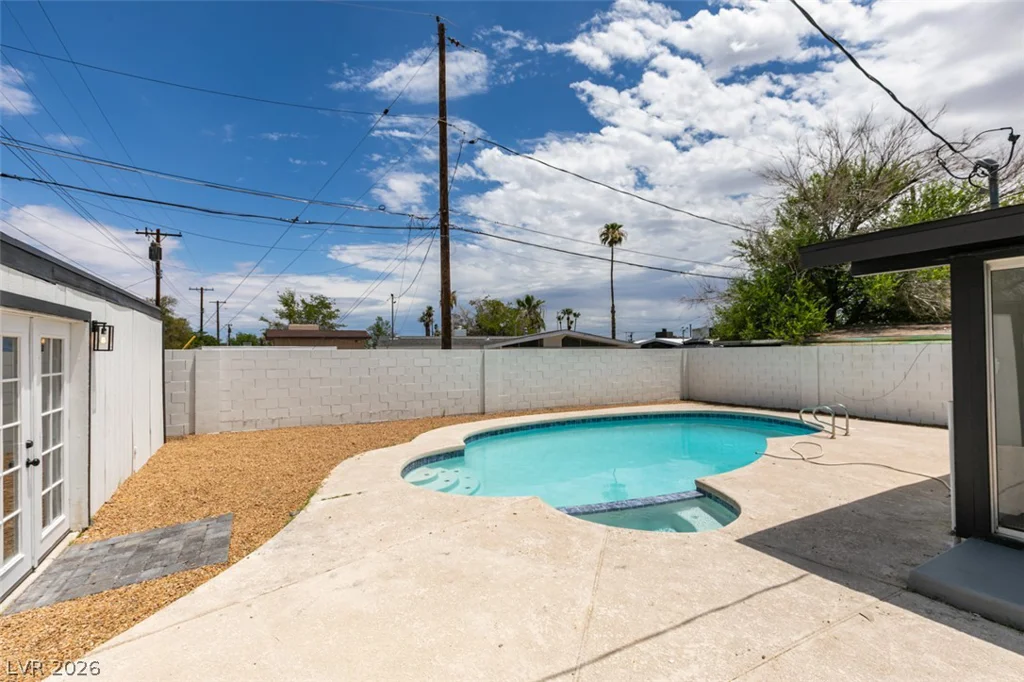 700 Mallard, Las Vegas, NV 89107