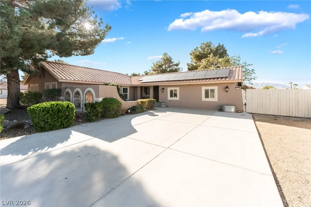 6109 Starlight, Las Vegas, NV 89130