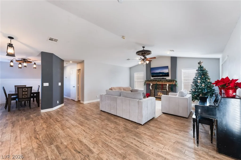 6109 Starlight, Las Vegas, NV 89130