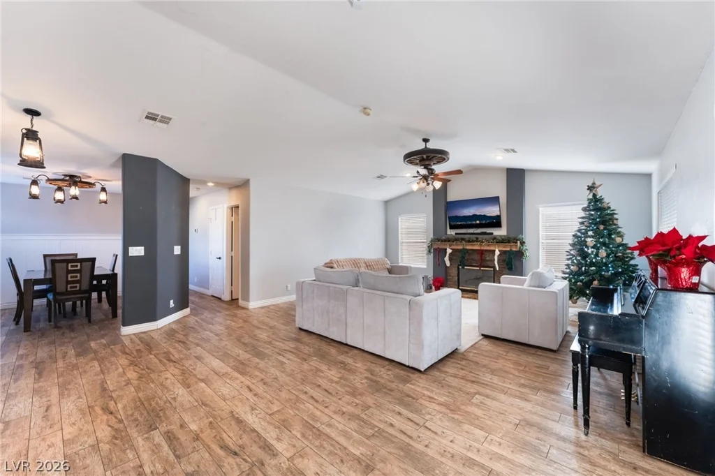 6109 Starlight, Las Vegas, NV 89130