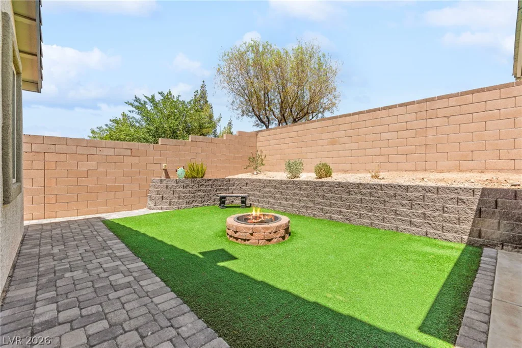 440 Calabria Beach, Henderson, NV 89015