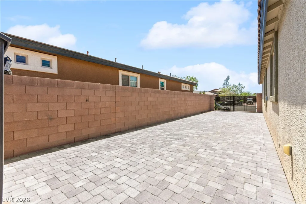 440 Calabria Beach, Henderson, NV 89015