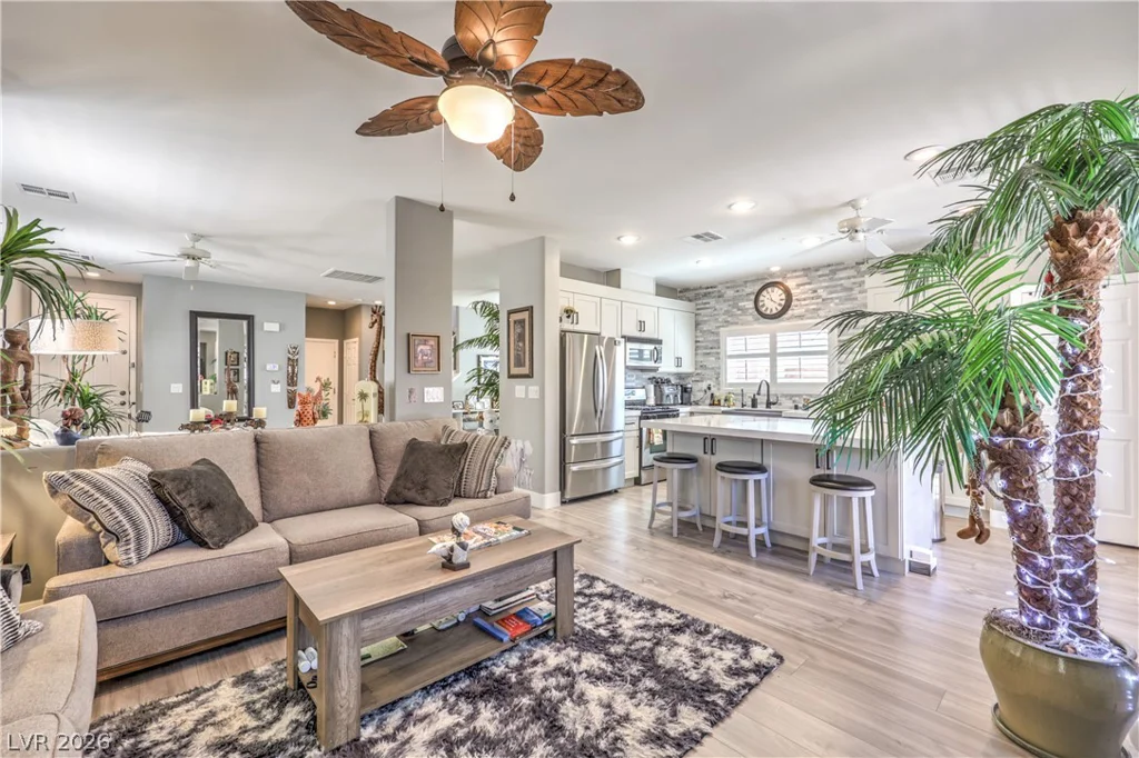 5321 Jackson Valley, Las Vegas, NV 89131