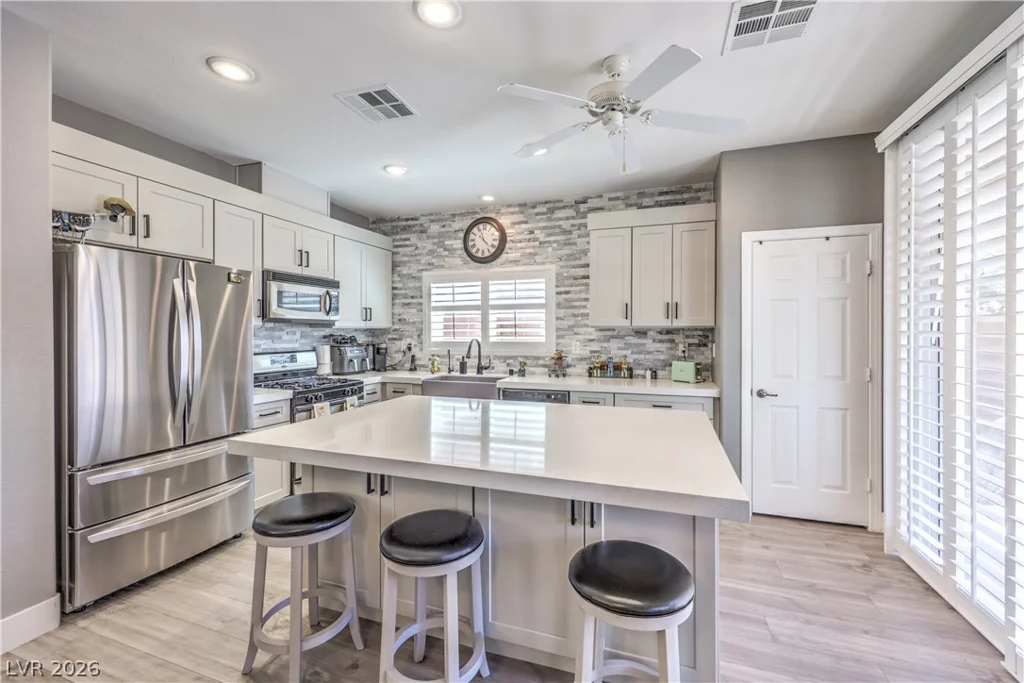 5321 Jackson Valley, Las Vegas, NV 89131