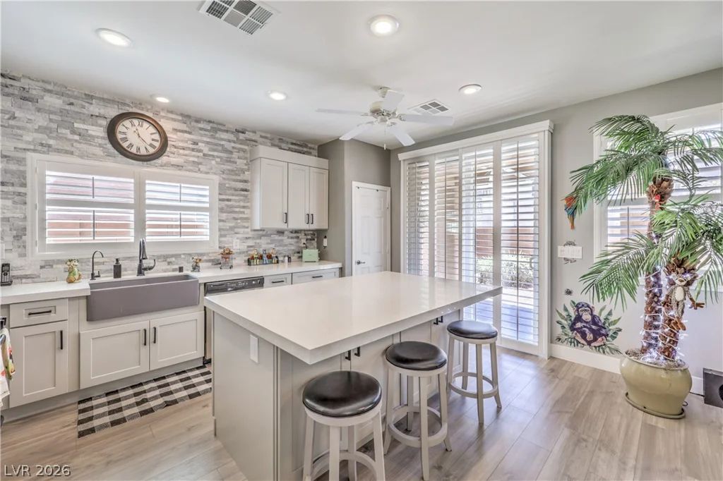 5321 Jackson Valley, Las Vegas, NV 89131