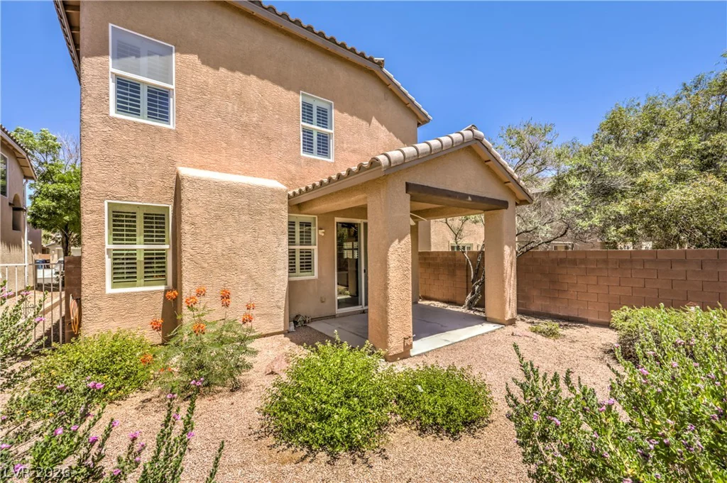 5321 Jackson Valley, Las Vegas, NV 89131