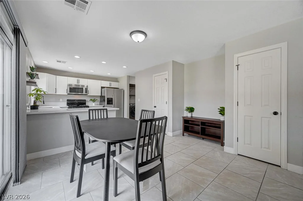 2558 Williamsburg, Henderson, NV 89052
