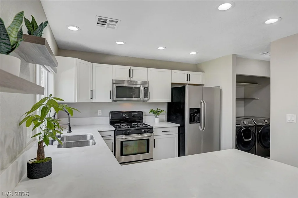 2558 Williamsburg, Henderson, NV 89052