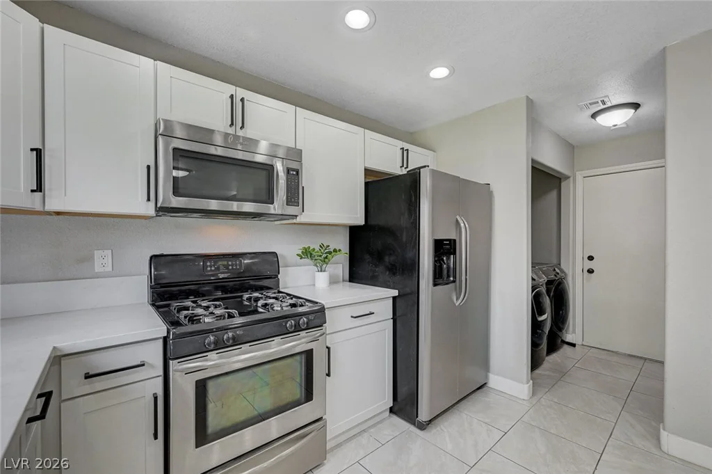 2558 Williamsburg, Henderson, NV 89052