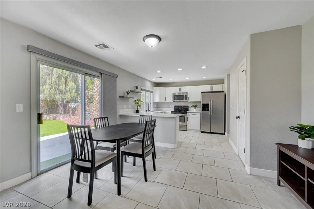 2558 Williamsburg, Henderson, NV 89052