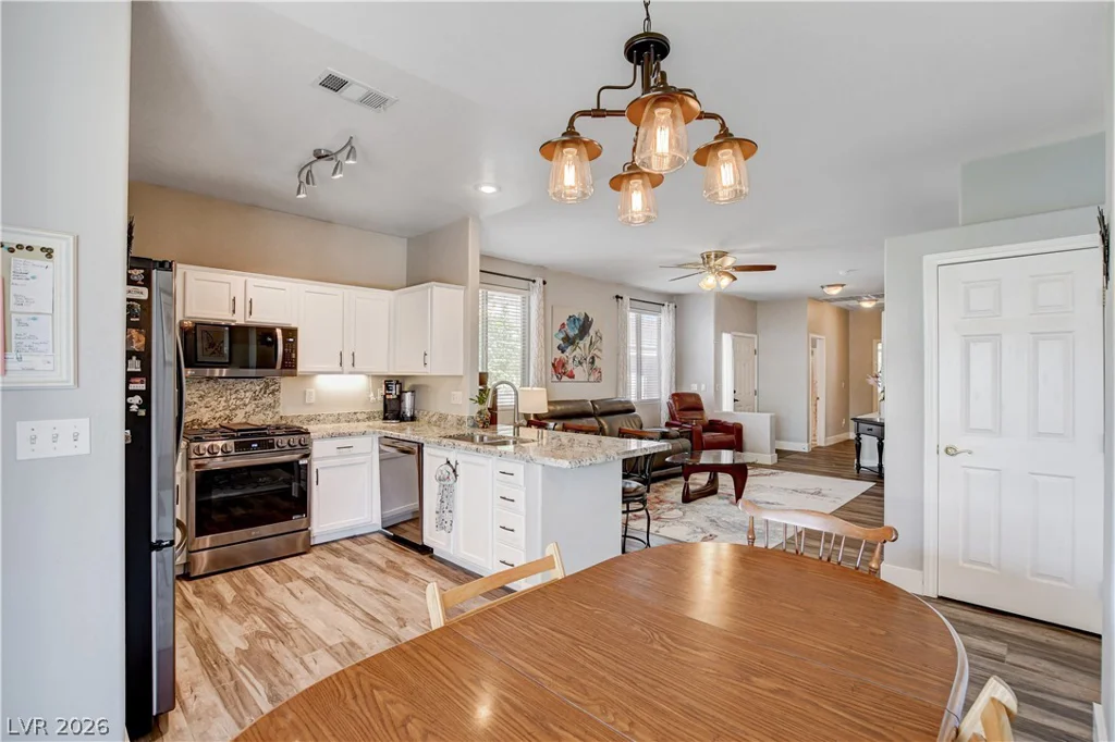8832 Ackerman, Las Vegas, NV 89143
