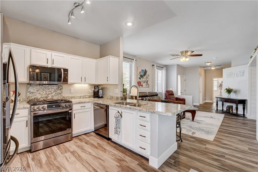 8832 Ackerman, Las Vegas, NV 89143