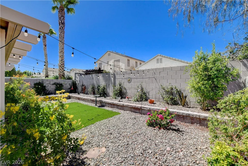 8832 Ackerman, Las Vegas, NV 89143