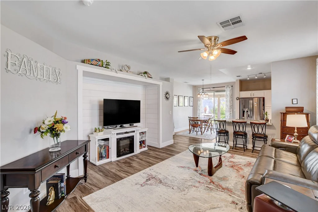 8832 Ackerman, Las Vegas, NV 89143