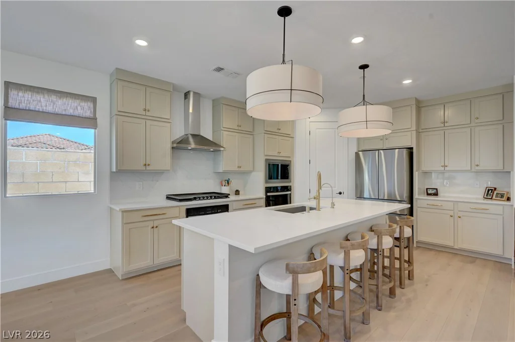10826 Delparke Valley, Las Vegas, NV 89166