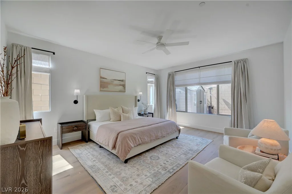 10826 Delparke Valley, Las Vegas, NV 89166