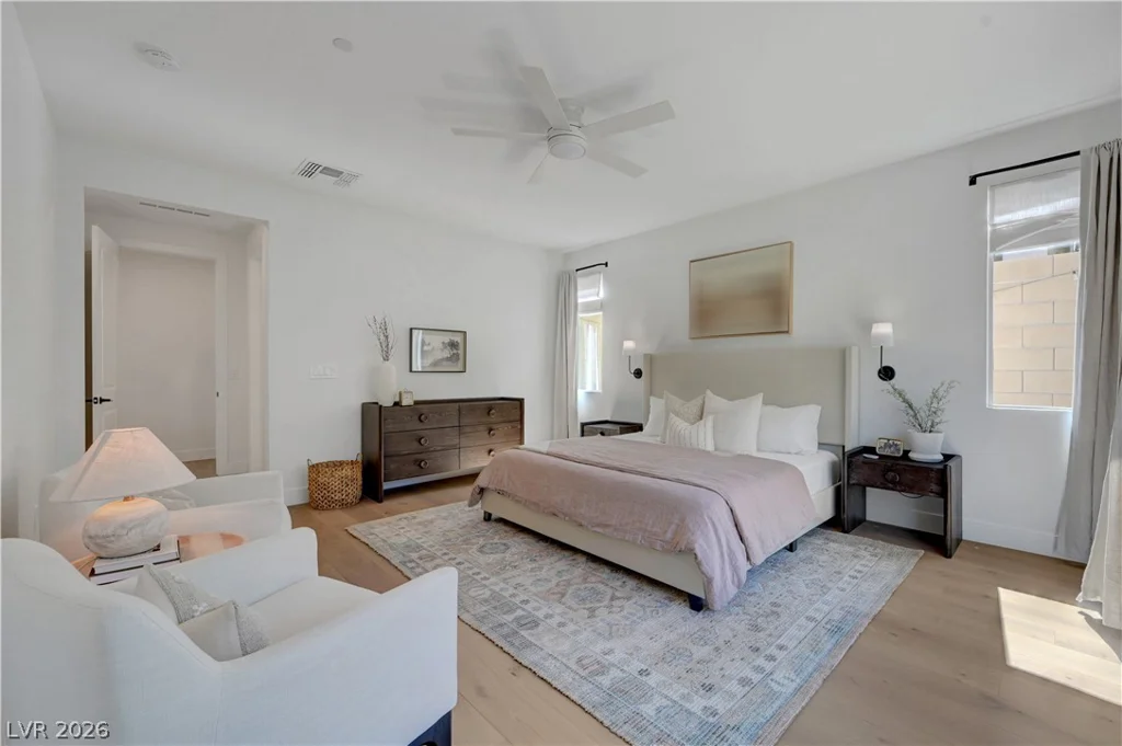 10826 Delparke Valley, Las Vegas, NV 89166