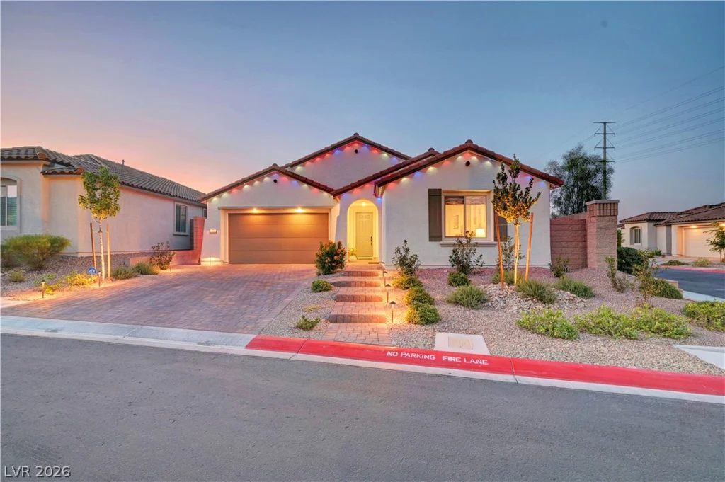 10826 Delparke Valley, Las Vegas, NV 89166